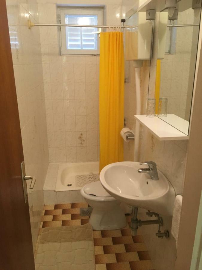 Apartments Ankica Kampor エクステリア 写真