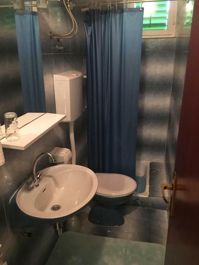 Apartments Ankica Kampor エクステリア 写真